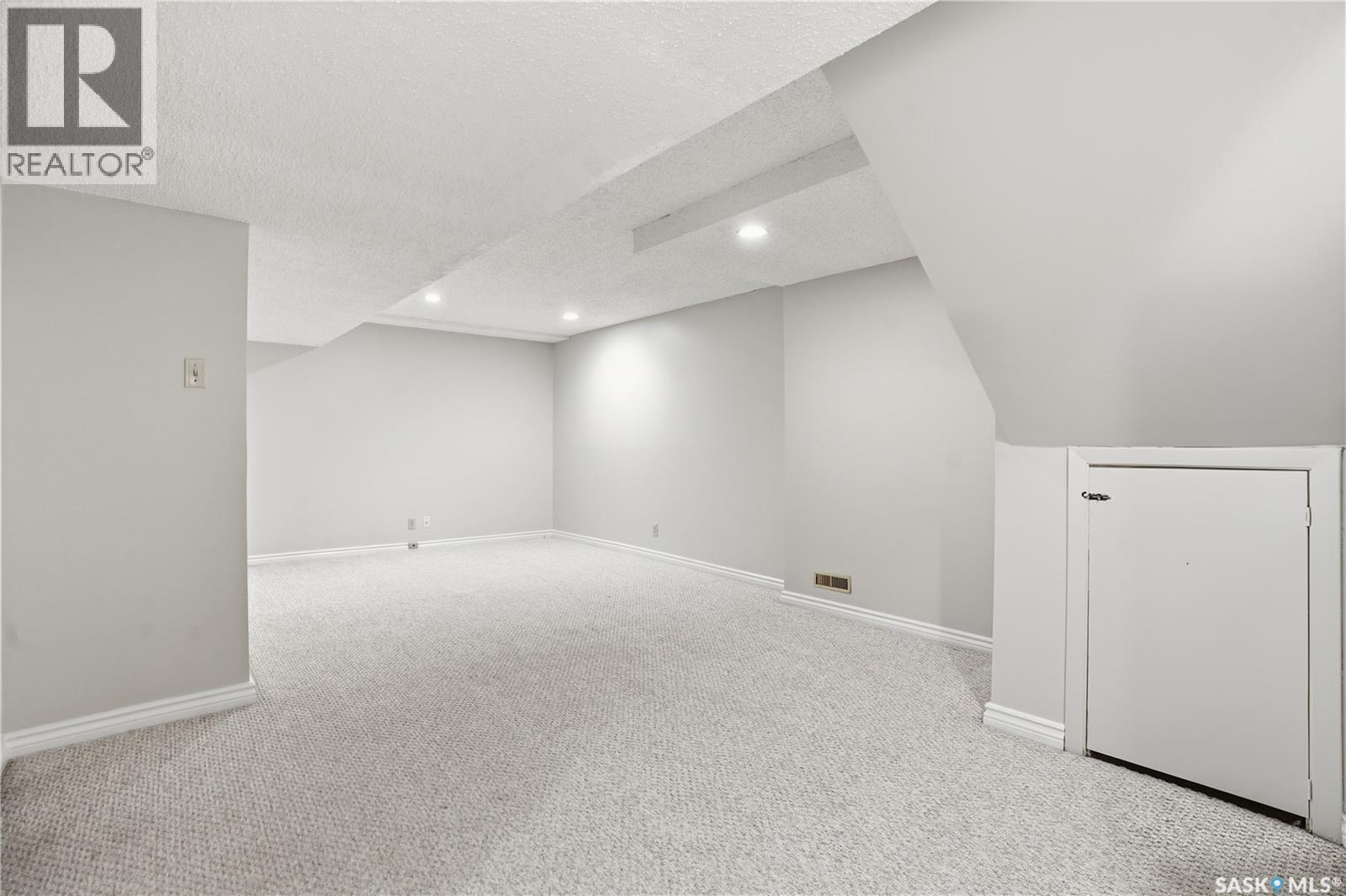 19 Martin Crescent, Regina, SK - Indoor