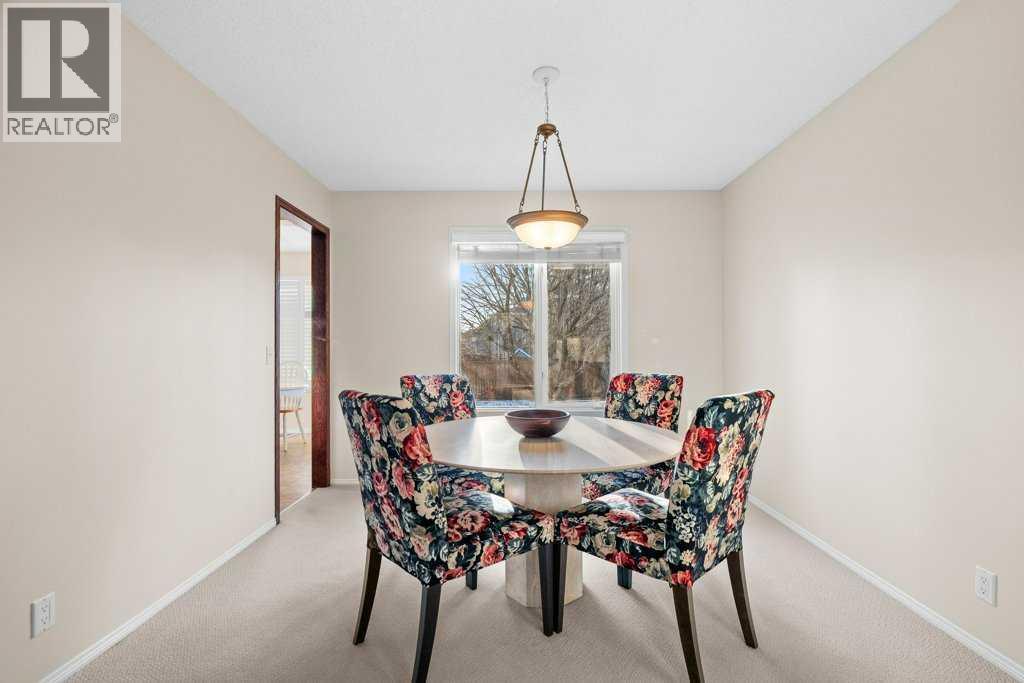 63 Douglas Park Boulevard Se, Calgary, AB - Indoor Photo Showing Dining Room