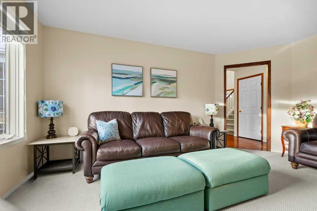 63 Douglas Park Boulevard Se, Calgary, AB - Indoor Photo Showing Living Room