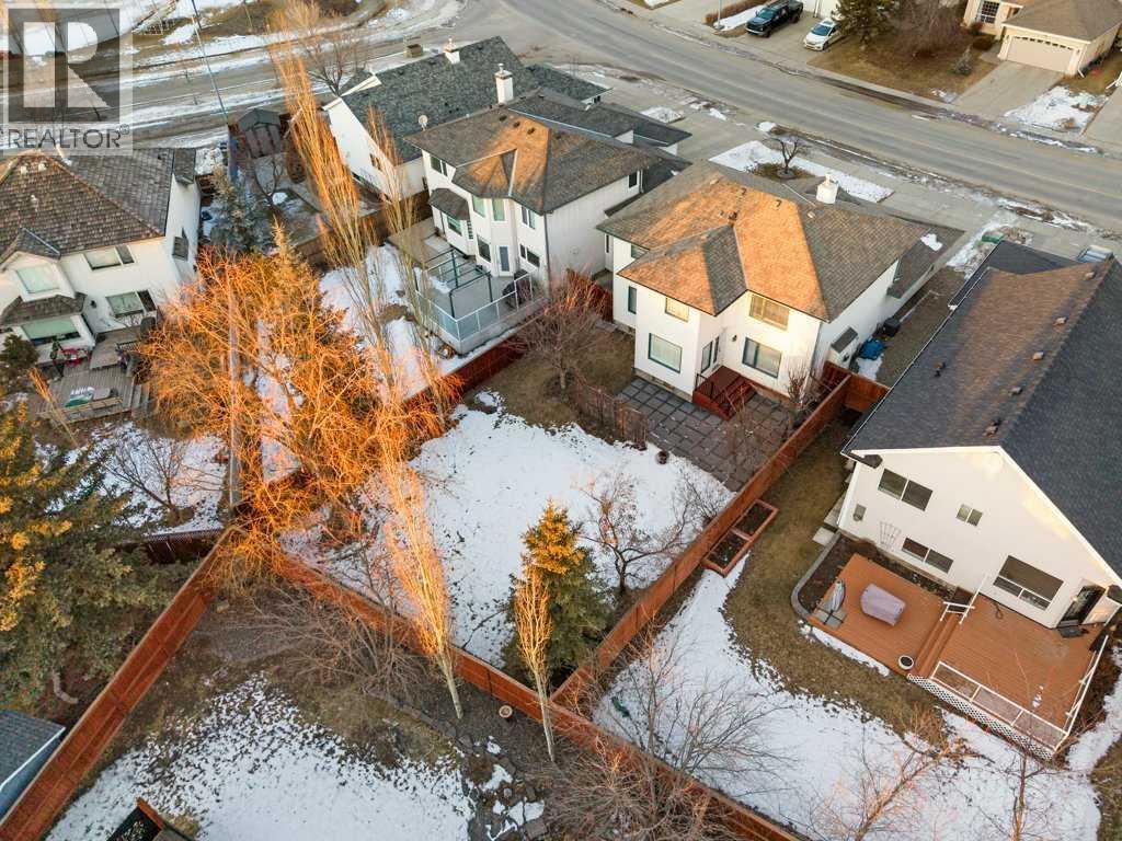 63 Douglas Park Boulevard Se, Calgary, AB - Outdoor