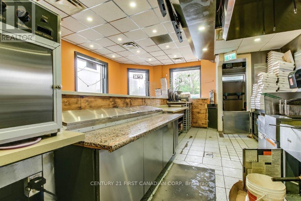 11 & 15 Wellington Road, London South (South F), ON