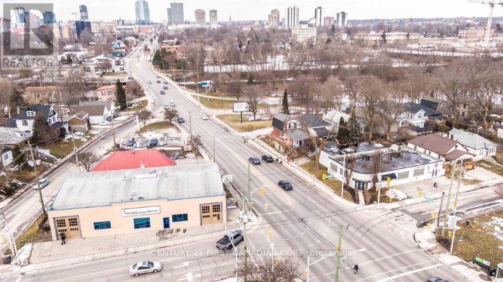 11 & 15 Wellington Road, London South (South F), ON