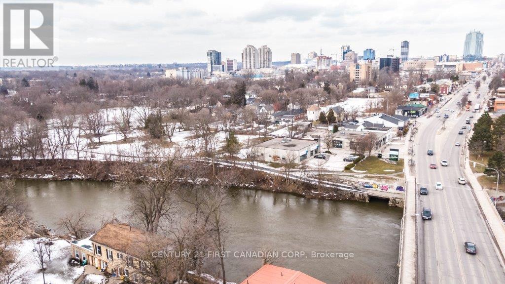 11 & 15 Wellington Road, London South (South F), ON