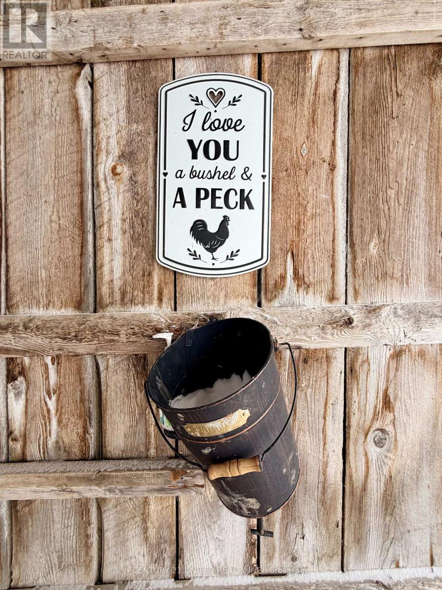 1074 First Line, Douro-Dummer, ON - Photo Showing Other Room