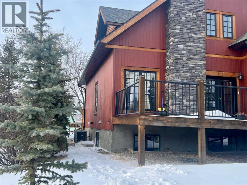 107 Poplar Avenue, Trochu, AB - Outdoor