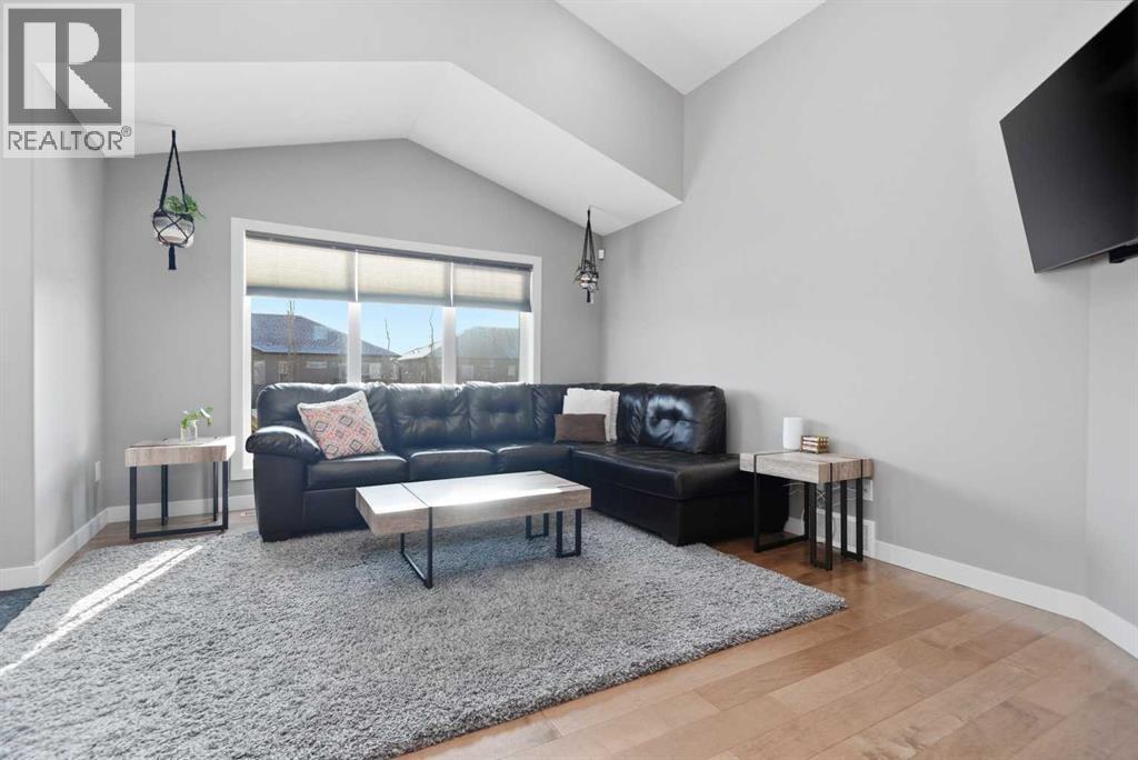 34 Cambridge Close, Blackfalds, AB - Indoor Photo Showing Living Room