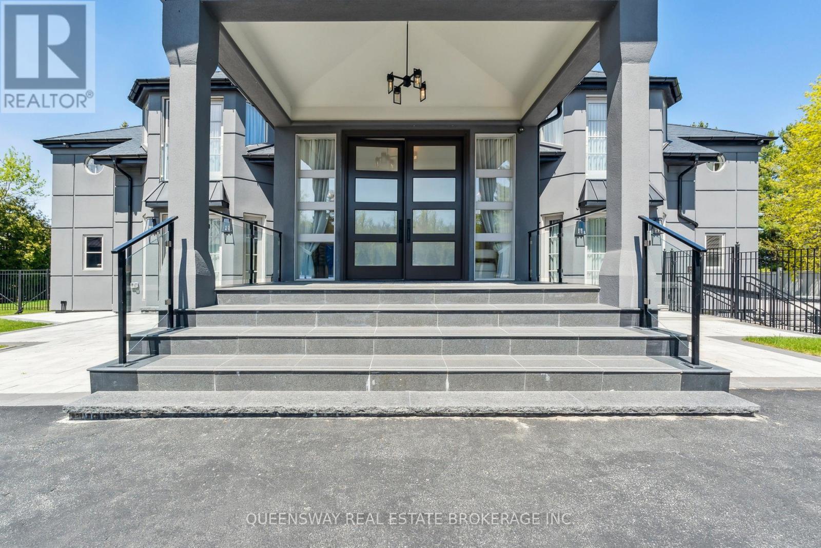 36 Pioneer Trail, Barrie, ON - Outdoor