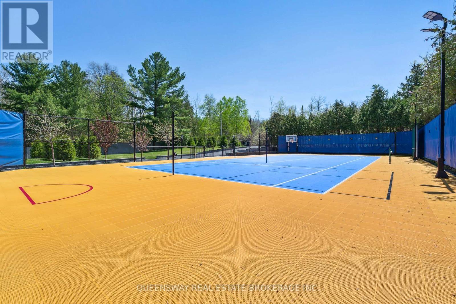 36 Pioneer Trail, Barrie, ON - Outdoor With Backyard