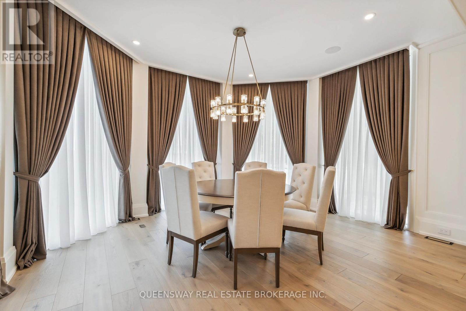 36 Pioneer Trail, Barrie, ON - Indoor Photo Showing Dining Room