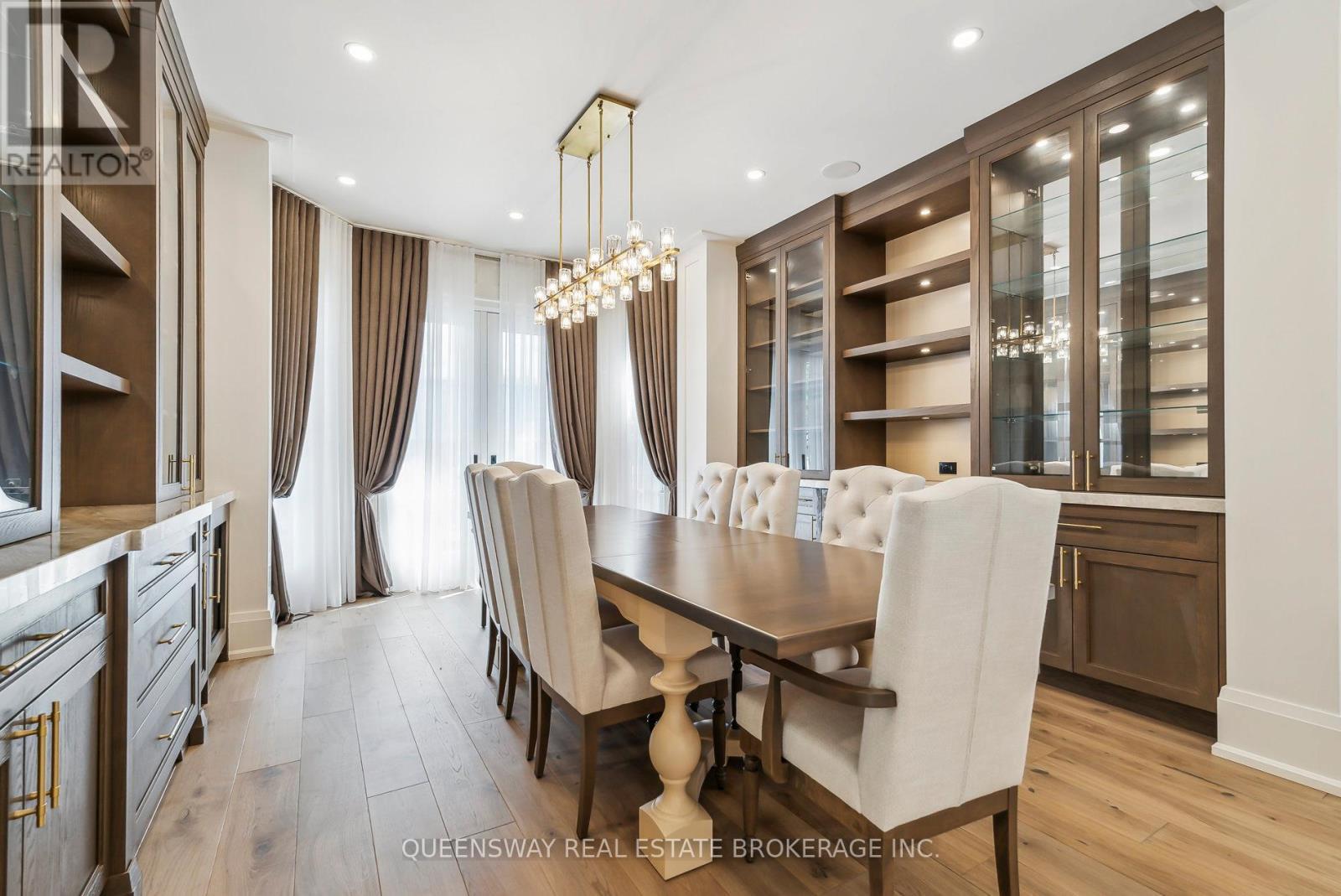 36 Pioneer Trail, Barrie, ON - Indoor Photo Showing Dining Room