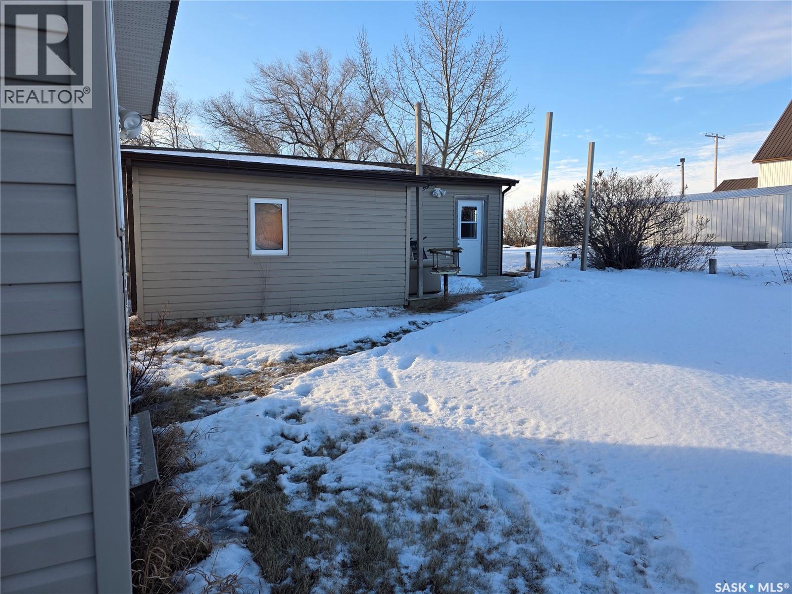 792 Saskatchewan Avenue, Milden, SK - Outdoor