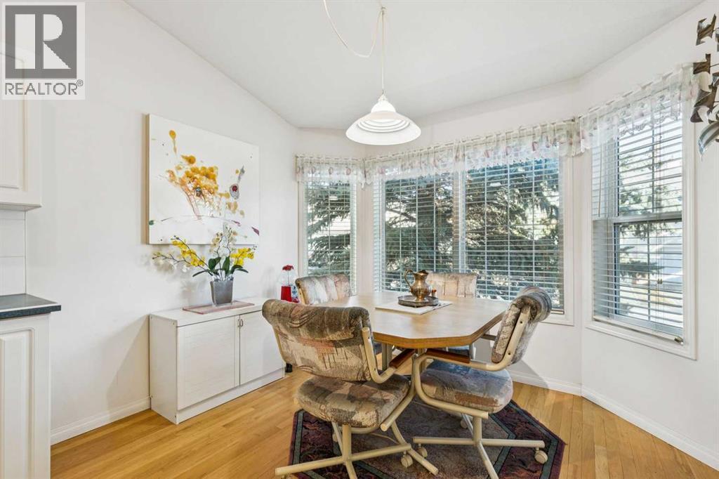 312 Prominence Heights Sw, Calgary, AB - Indoor Photo Showing Dining Room