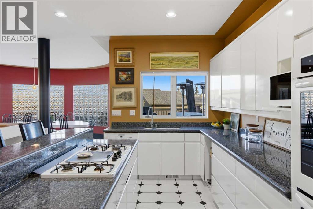 64 Patterson Mews Sw, Calgary, AB - Indoor Photo Showing Kitchen