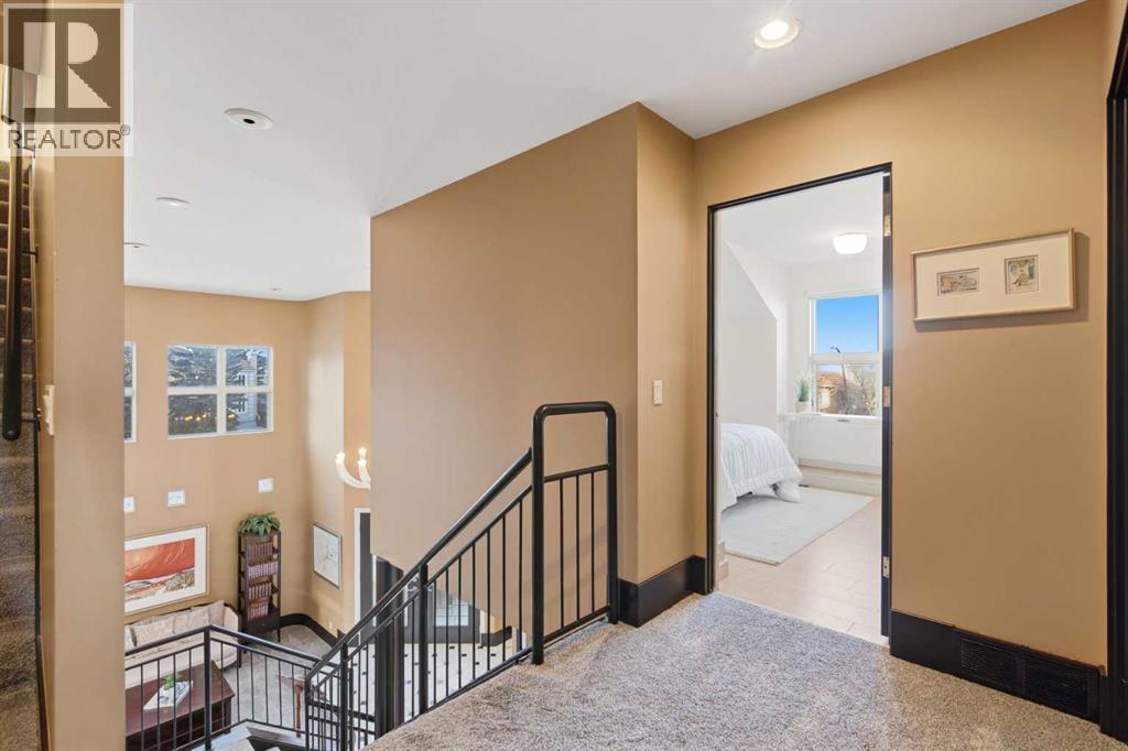 64 Patterson Mews Sw, Calgary, AB - Indoor Photo Showing Other Room