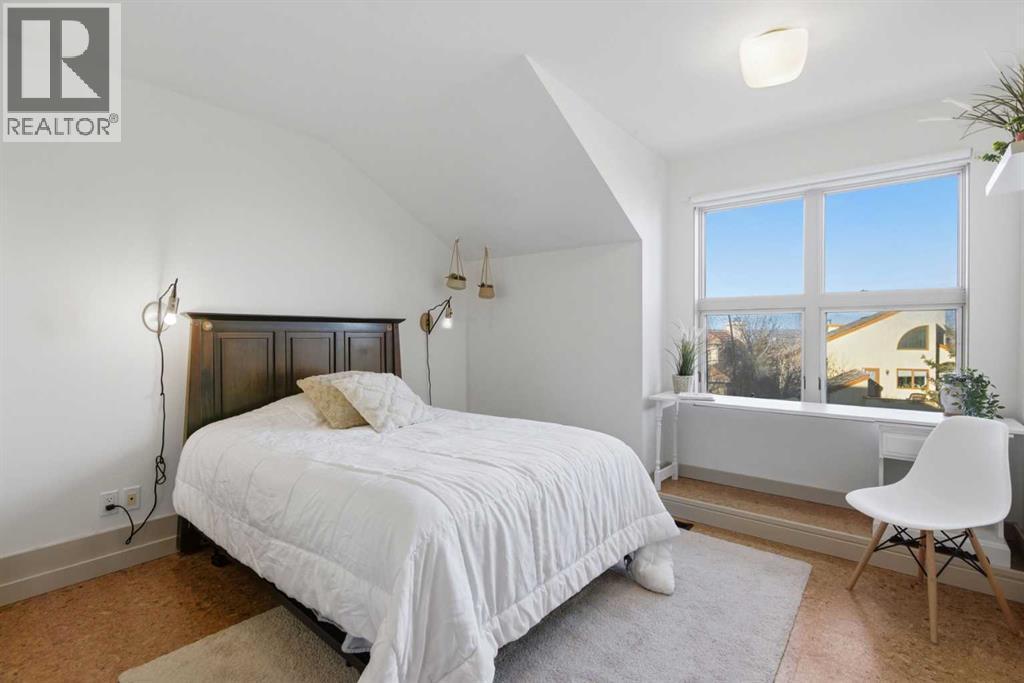 64 Patterson Mews Sw, Calgary, AB - Indoor Photo Showing Bedroom