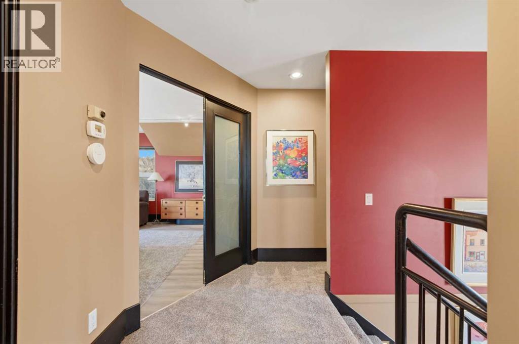 64 Patterson Mews Sw, Calgary, AB - Indoor Photo Showing Other Room