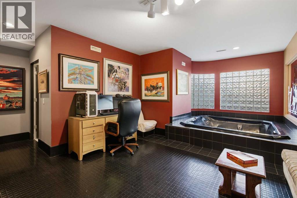 64 Patterson Mews Sw, Calgary, AB - Indoor