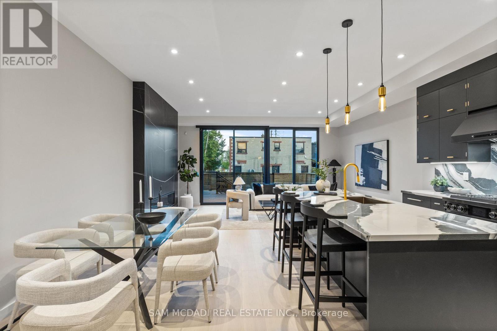 1090 Ella Avenue, Mississauga, ON - Indoor