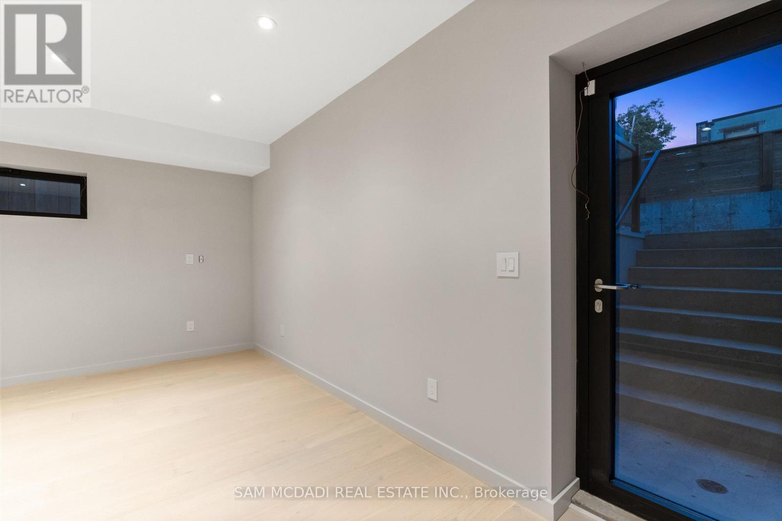 1090 Ella Avenue, Mississauga, ON - Indoor Photo Showing Other Room