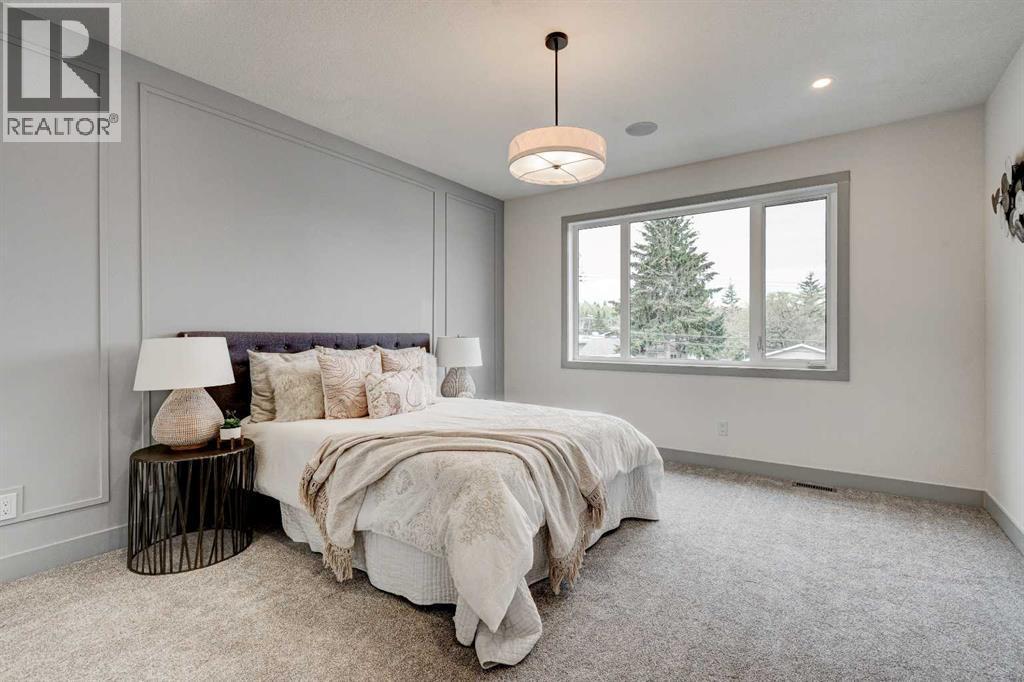 4615 82 Street Nw, Calgary, AB - Indoor Photo Showing Bedroom