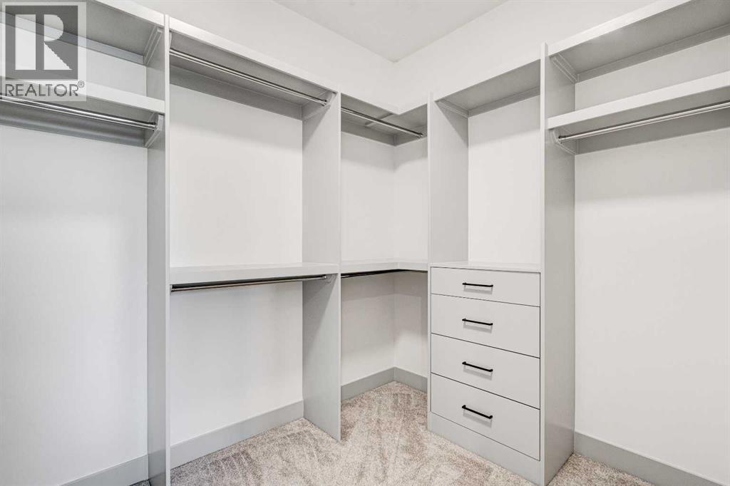 4615 82 Street Nw, Calgary, AB - Indoor With Storage