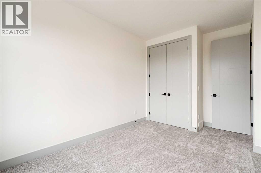 4615 82 Street Nw, Calgary, AB - Indoor Photo Showing Other Room