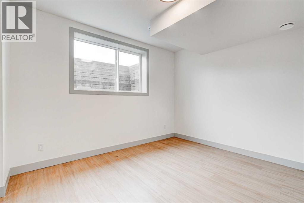 4615 82 Street Nw, Calgary, AB - Indoor Photo Showing Other Room