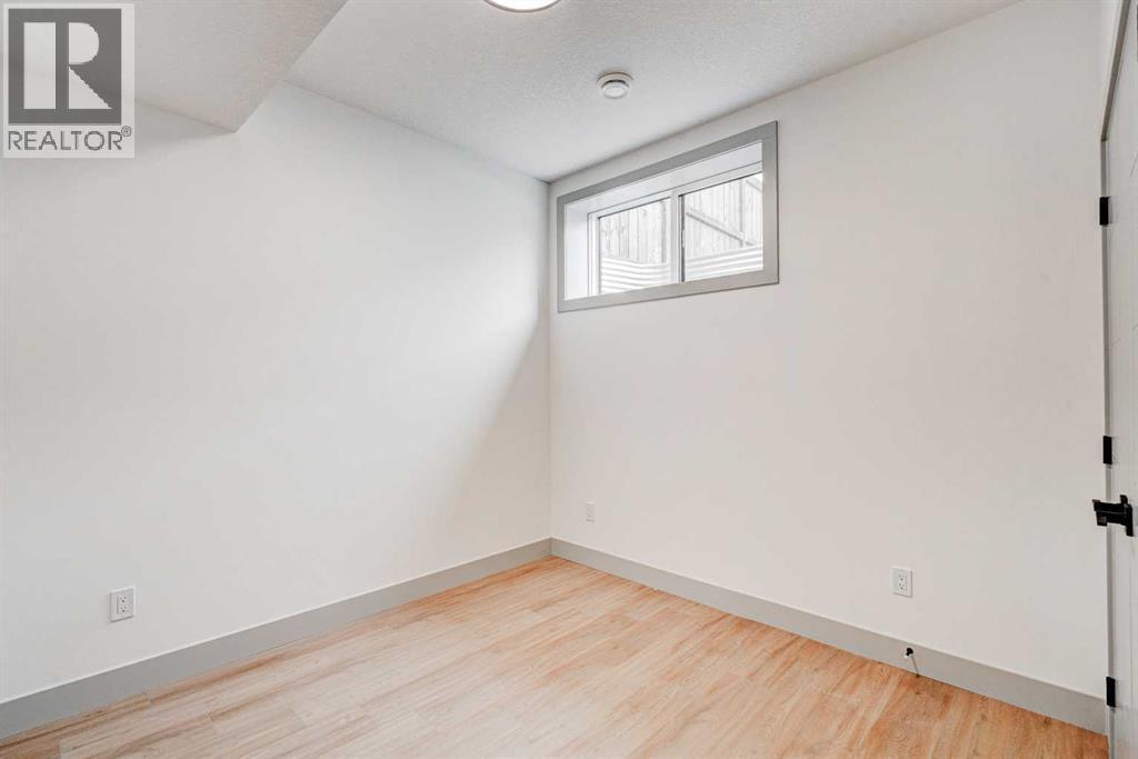 4615 82 Street Nw, Calgary, AB - Indoor Photo Showing Other Room