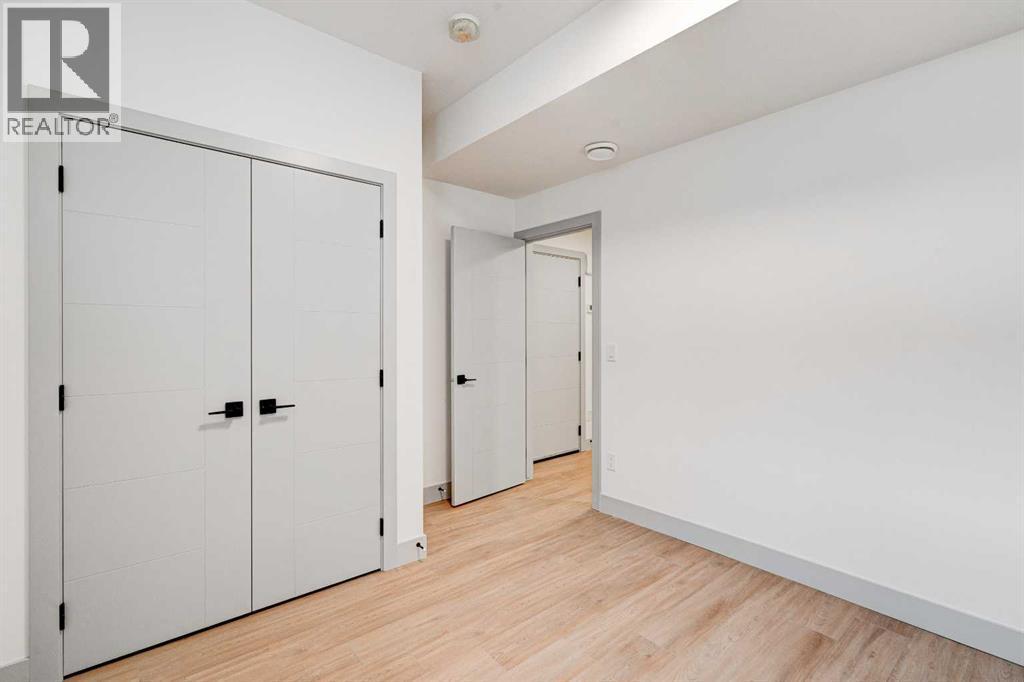 4615 82 Street Nw, Calgary, AB - Indoor Photo Showing Other Room