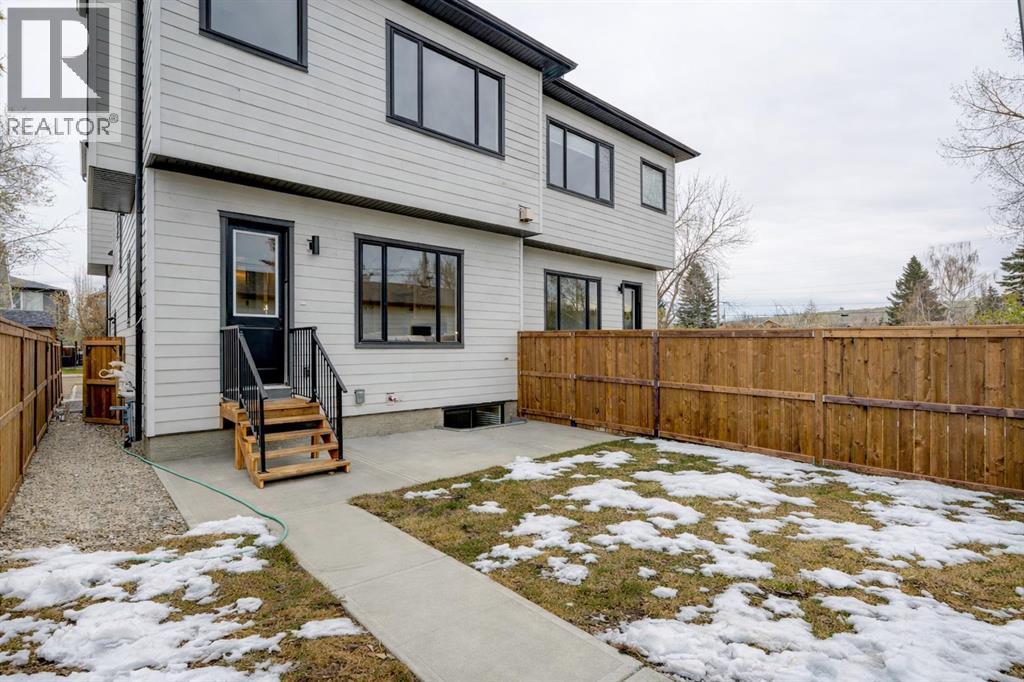 4615 82 Street Nw, Calgary, AB - Outdoor
