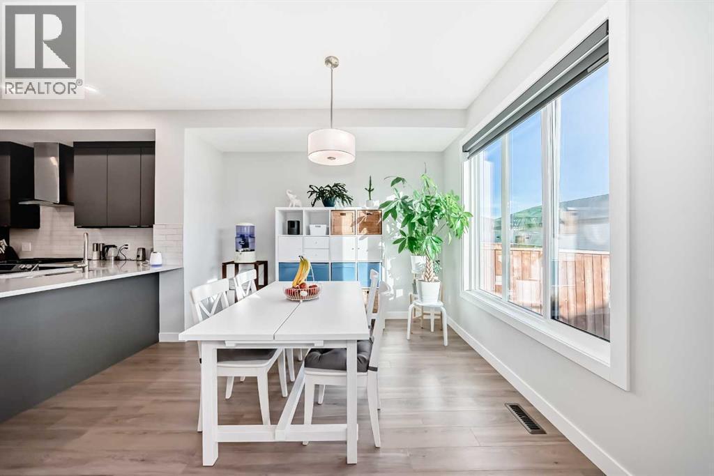 115 Wolf Hollow Park Se, Calgary, AB - Indoor Photo Showing Dining Room