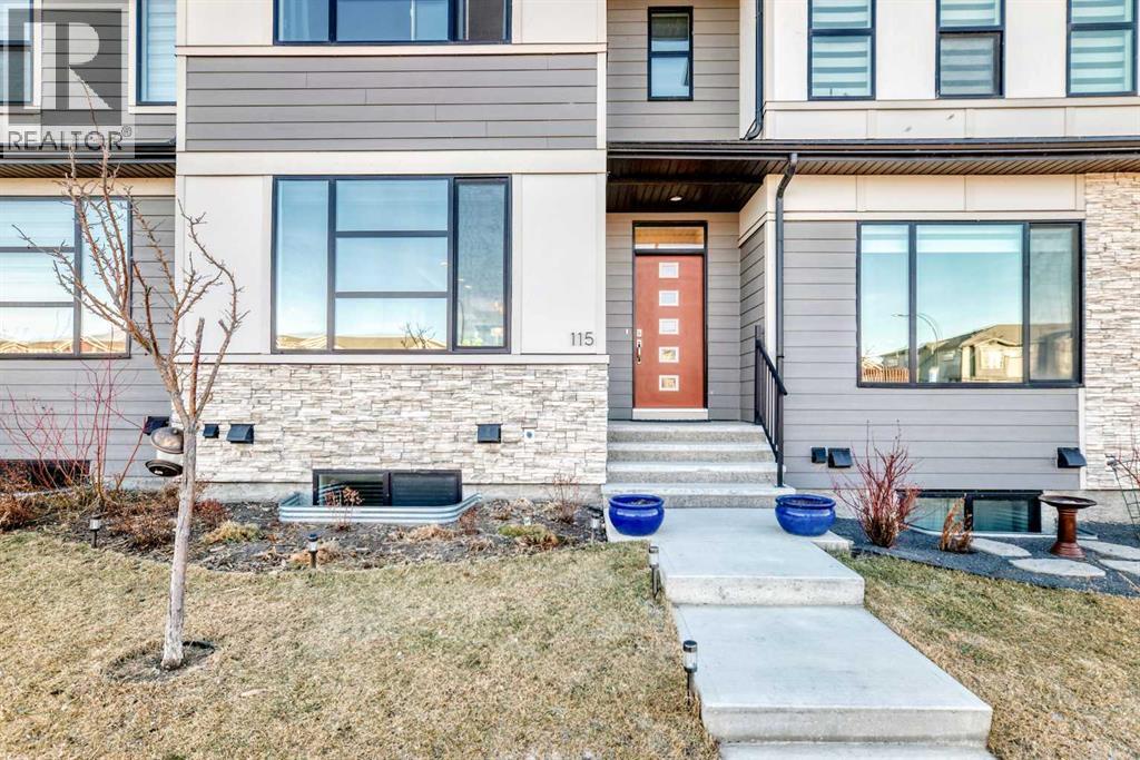 115 Wolf Hollow Park Se, Calgary, AB - Outdoor