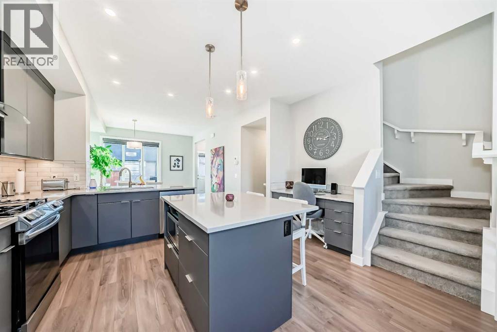 115 Wolf Hollow Park Se, Calgary, AB - Indoor Photo Showing Kitchen With Upgraded Kitchen