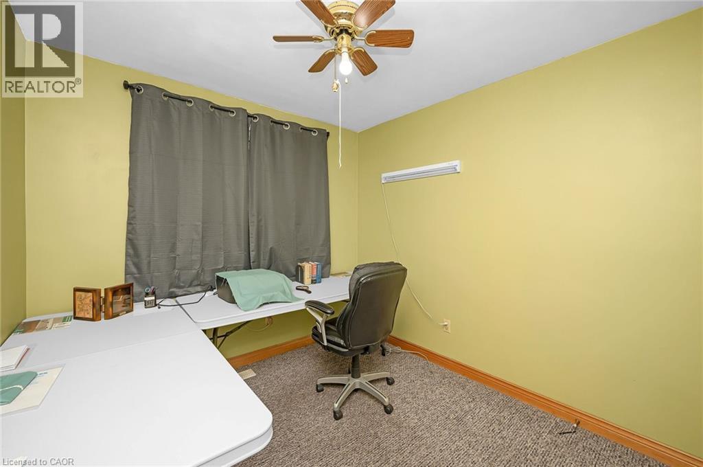 11 Crystal Court, Hamilton, ON - Indoor