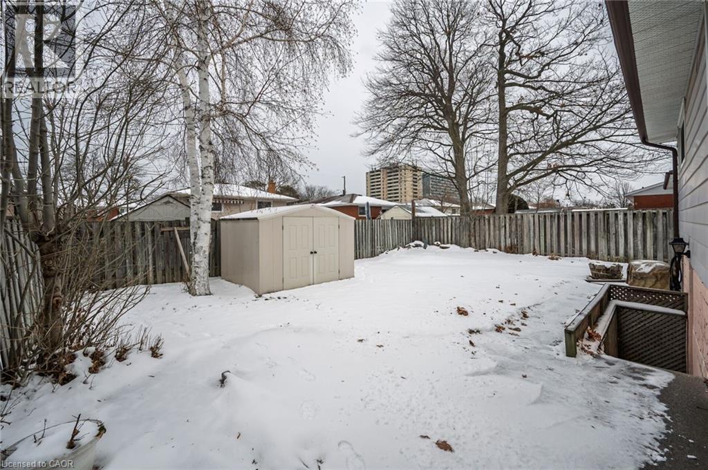 11 Crystal Court, Hamilton, ON - Outdoor