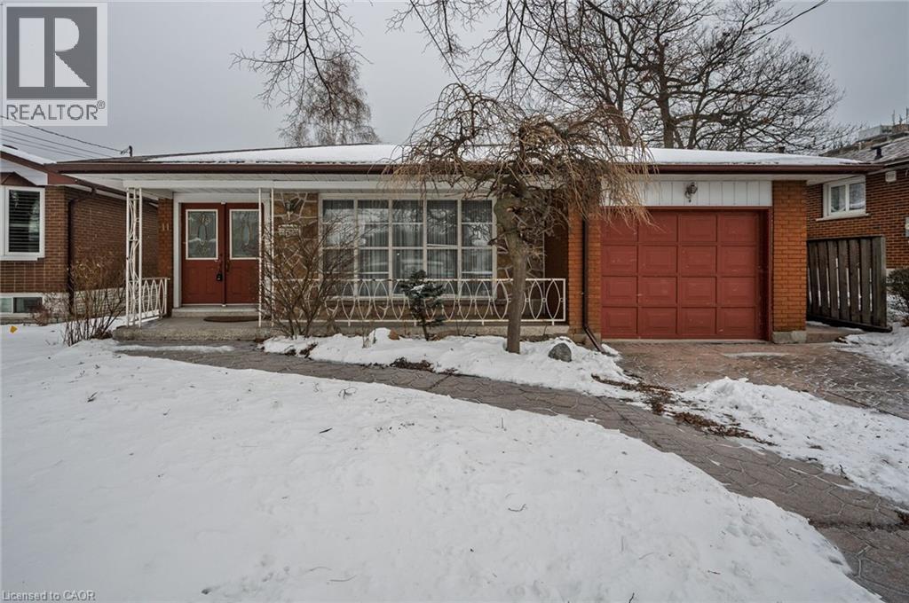 11 Crystal Court, Hamilton, ON - Outdoor