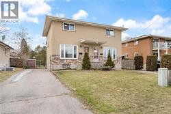 30 ROWANWOOD Avenue Brantford, ON N3S 7B9