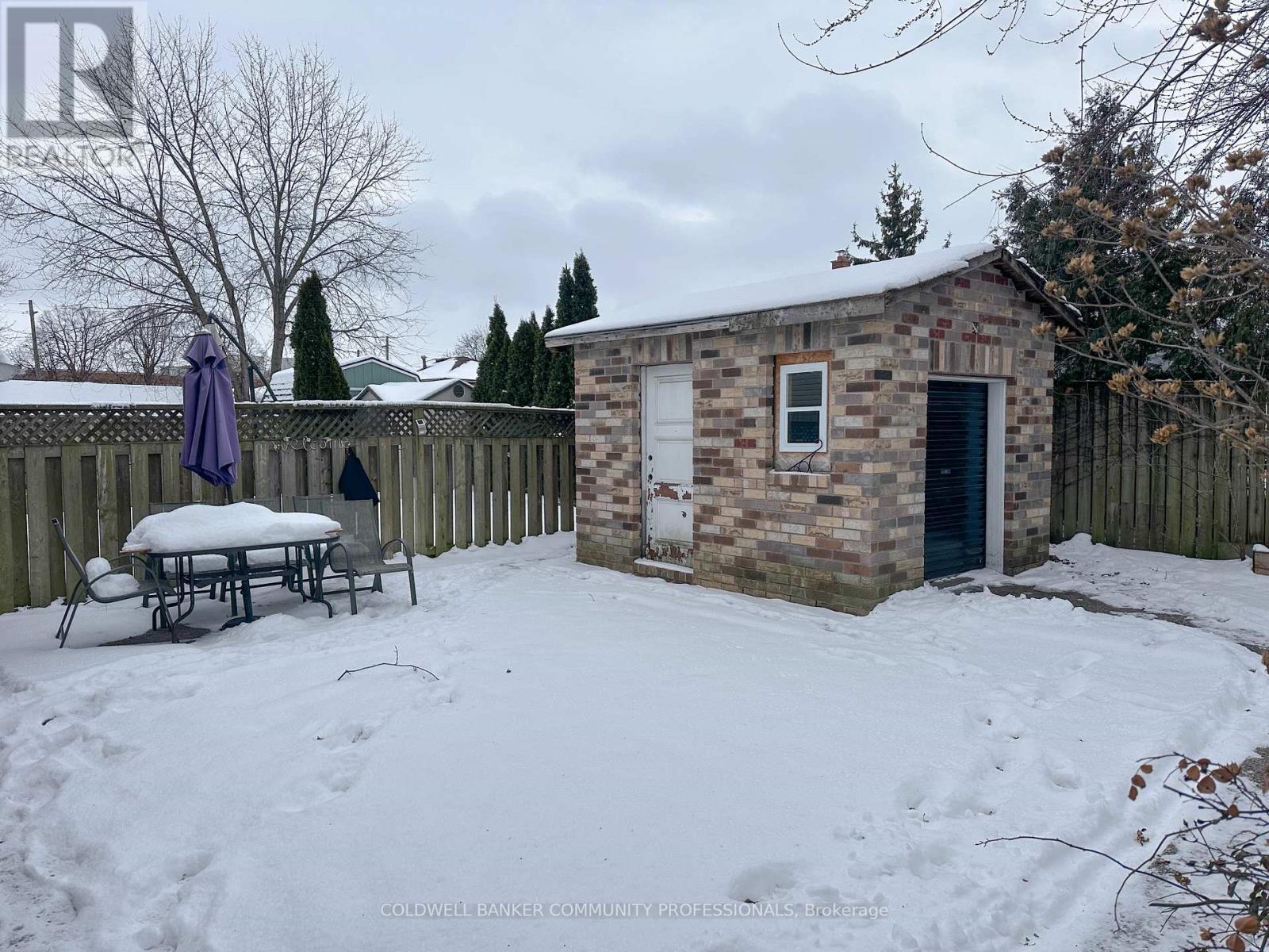 17 Rosanne Crescent, Hamilton, ON - Outdoor