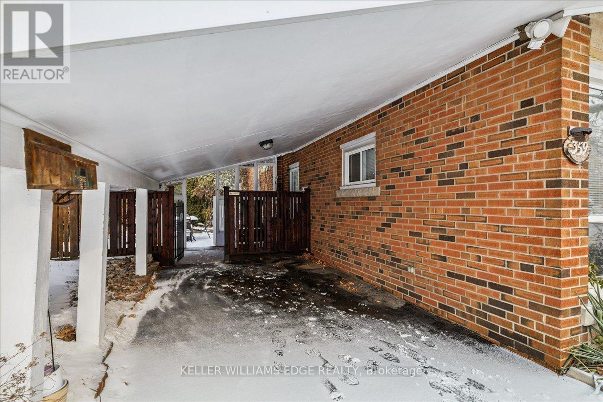 359 Pepper Drive, Burlington, ON -