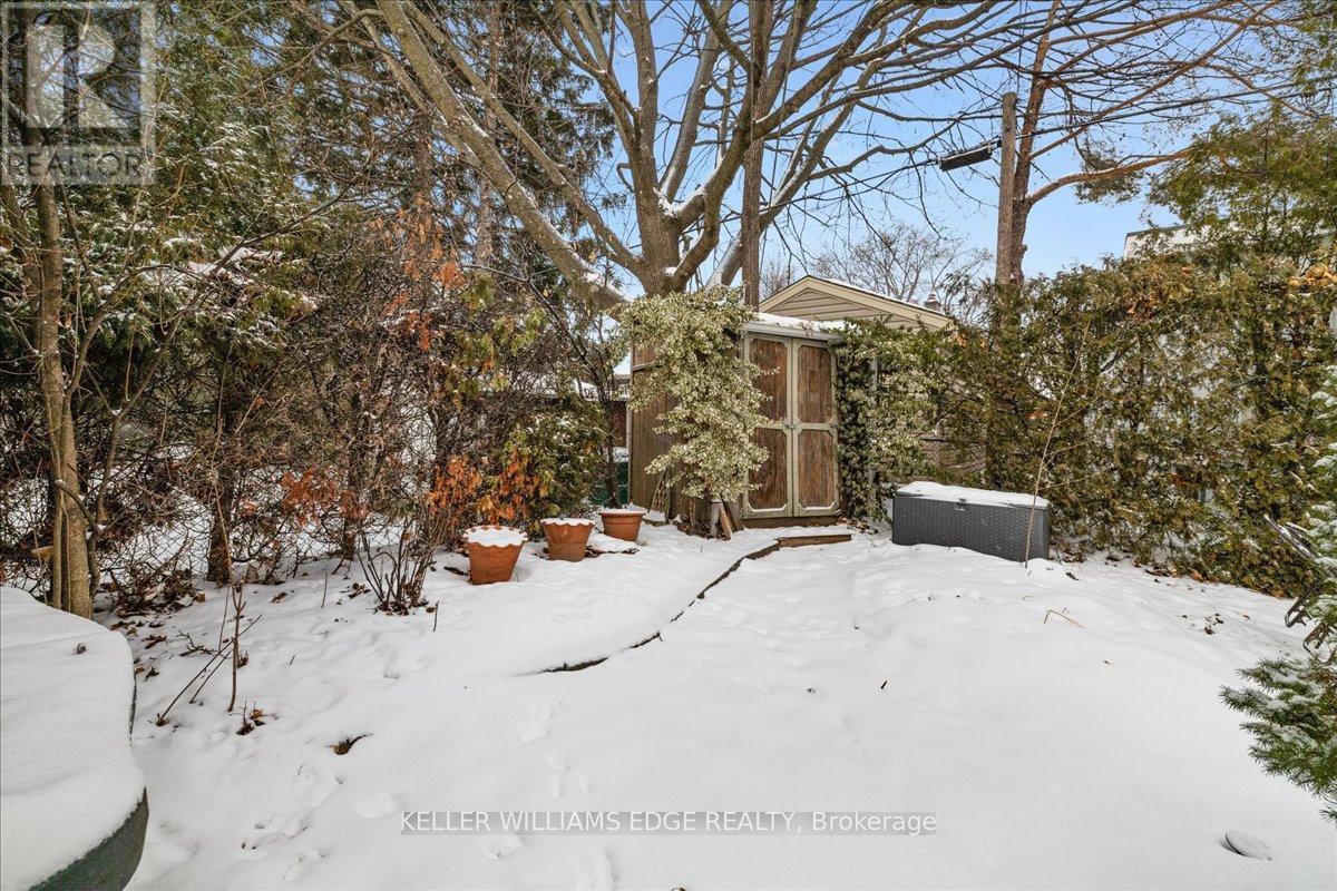 359 Pepper Drive, Burlington, ON - Outdoor