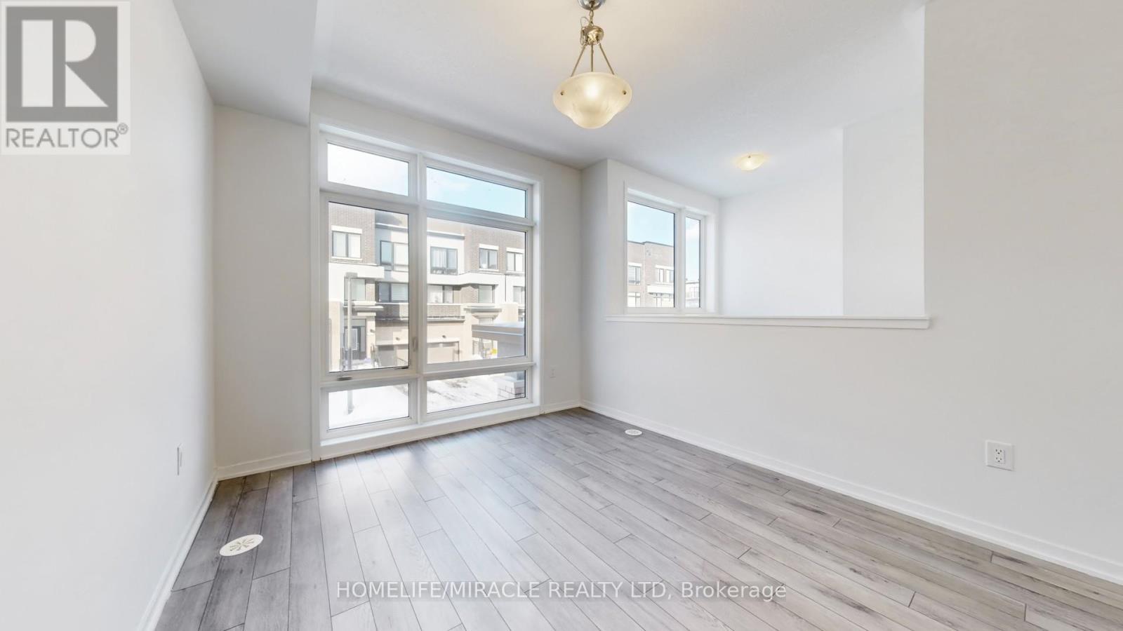 779 Heathrow Path, Oshawa, ON - Indoor Photo Showing Other Room