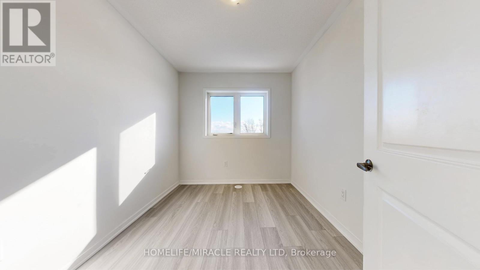 779 Heathrow Path, Oshawa, ON - Indoor Photo Showing Other Room