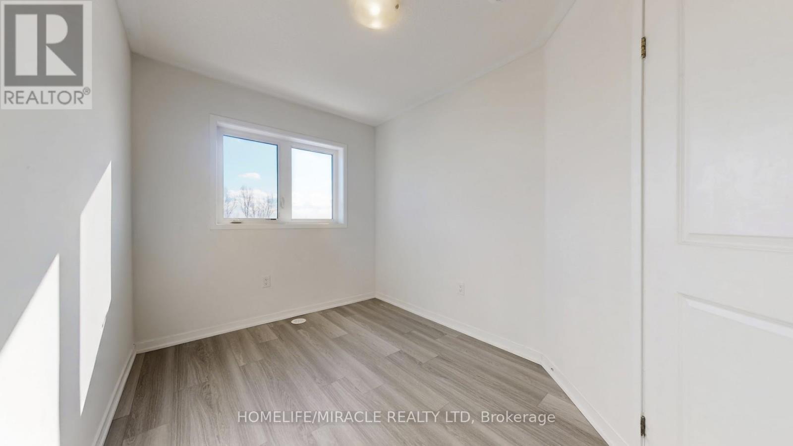 779 Heathrow Path, Oshawa, ON - Indoor Photo Showing Other Room