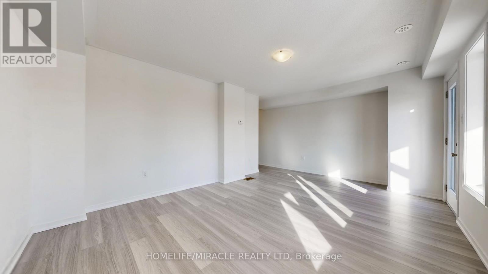 779 Heathrow Path, Oshawa, ON - Indoor Photo Showing Other Room