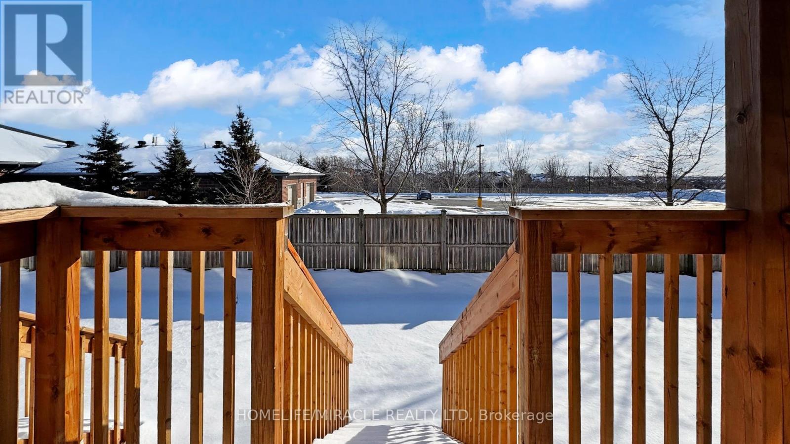 779 Heathrow Path, Oshawa, ON - Outdoor