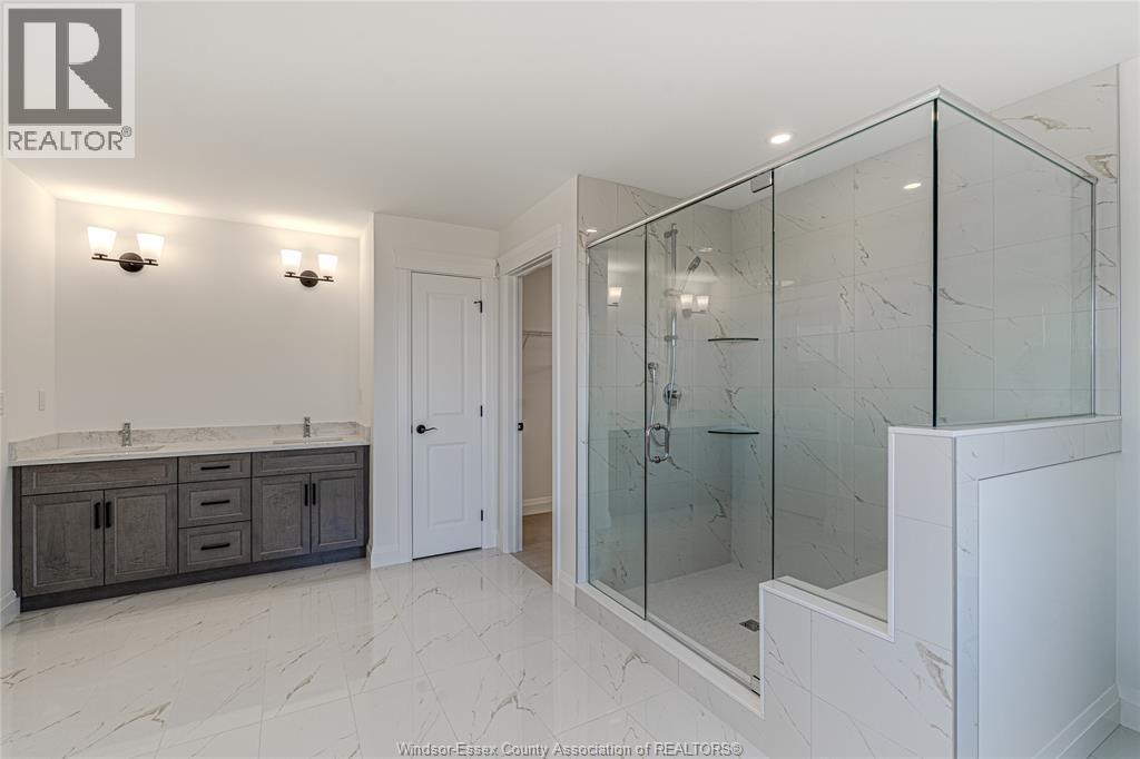 4508 Ursula, Comber, ON - Indoor Photo Showing Bathroom