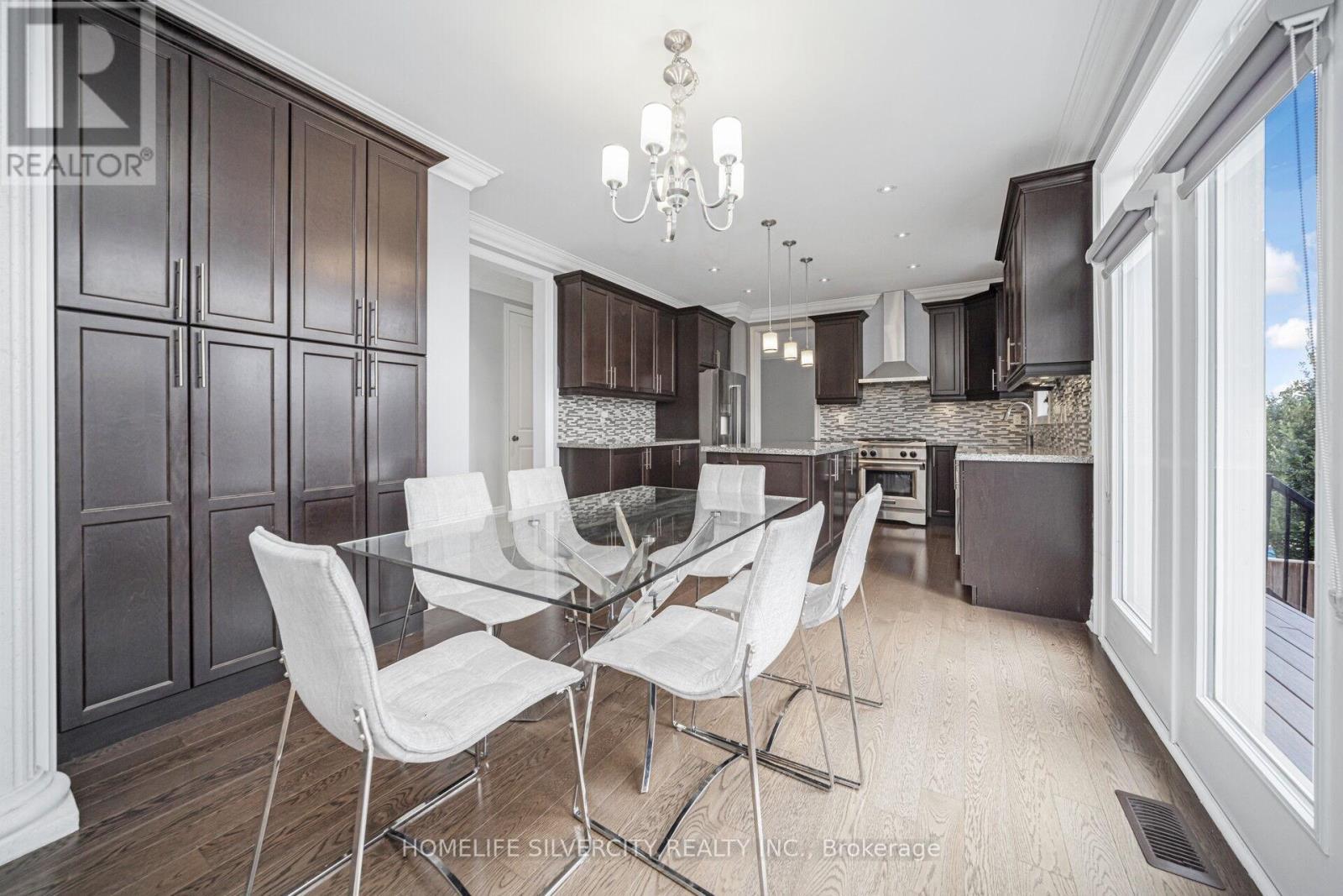 8 Mitchell Crescent, Mono, ON - Indoor Photo Showing Dining Room