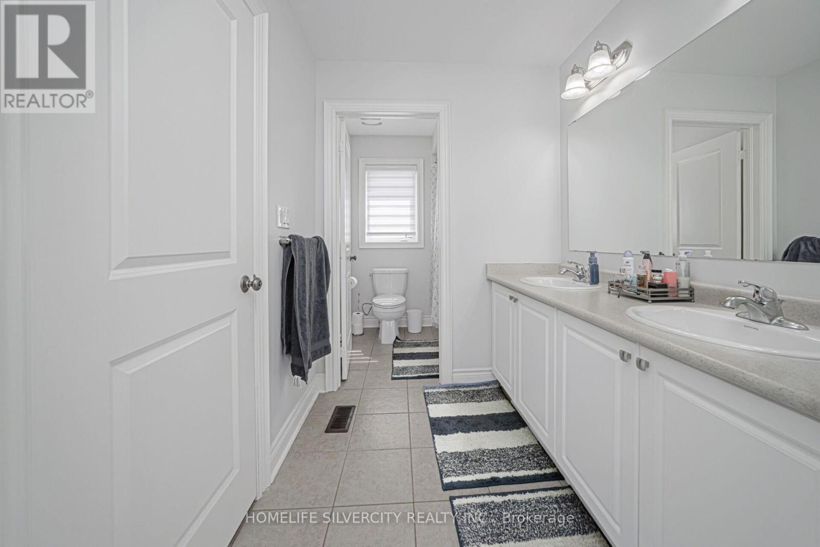 8 Mitchell Crescent, Mono, ON - Indoor Photo Showing Bathroom