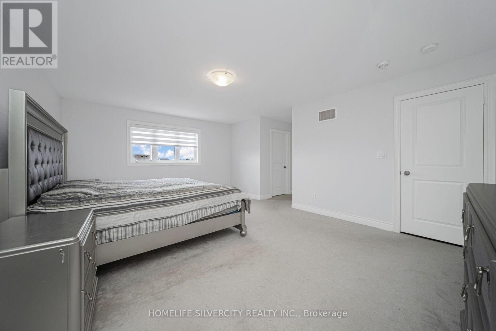 8 Mitchell Crescent, Mono, ON - Indoor Photo Showing Bedroom