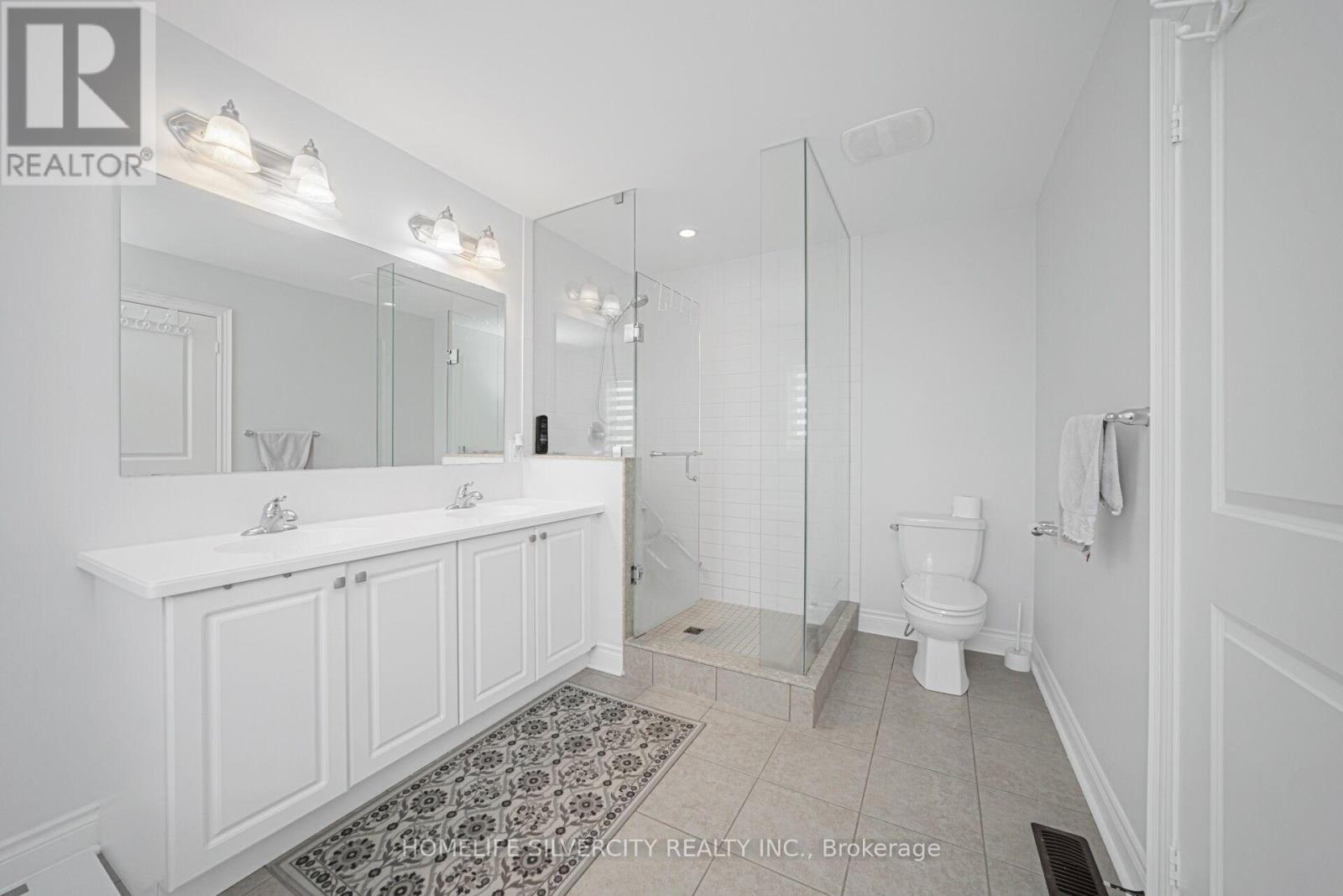 8 Mitchell Crescent, Mono, ON - Indoor Photo Showing Bathroom